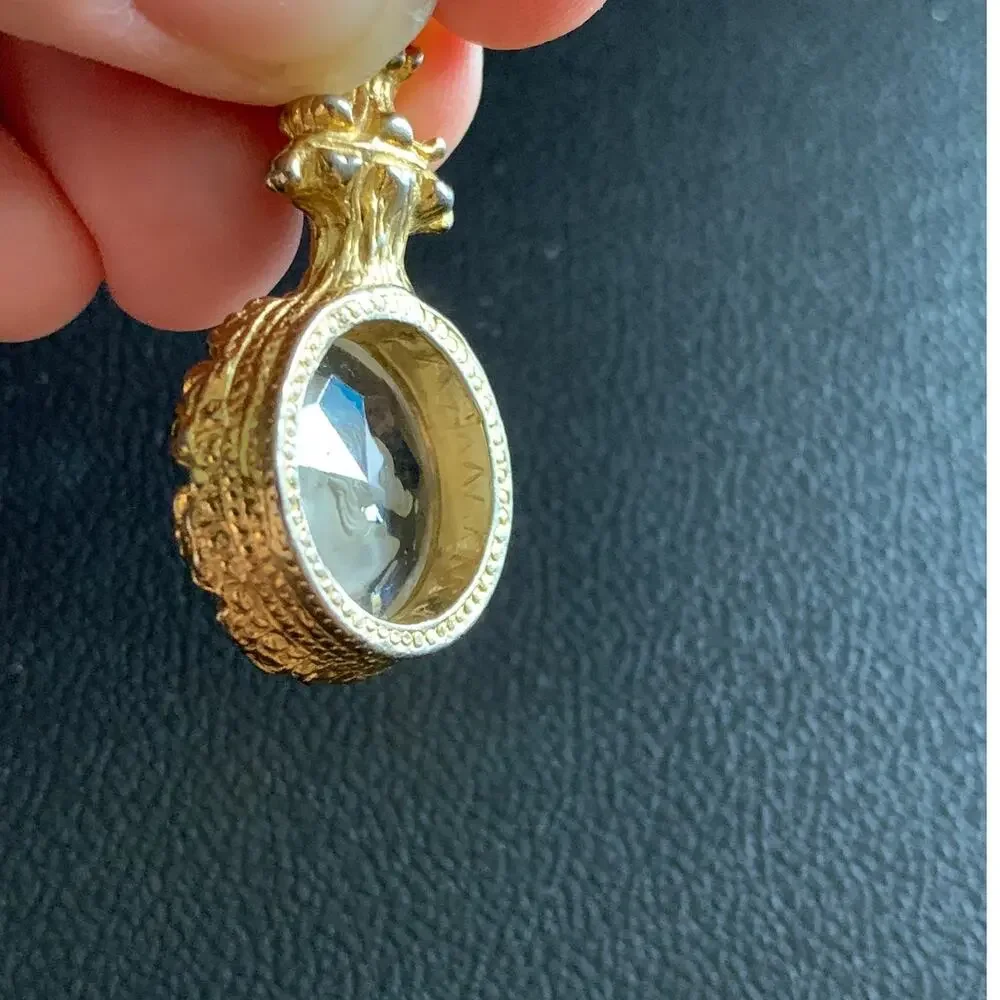 Vintage Goldette Glass Intaglio Cameo Pendant Gold Tone